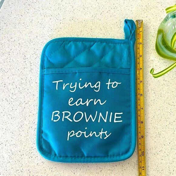 NWOT Pot Holder With Pocket Trying to Earn Brownie Points Turquoise Hot Pad - Picture 3 of 11